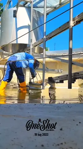 This is part of my everyday work too. #DailyWork #EverydayOnSite #WeldingLife #IndustrialWork #WaterTreatment #SedimentationTank #FieldWork #WeldersLife #workroutine 