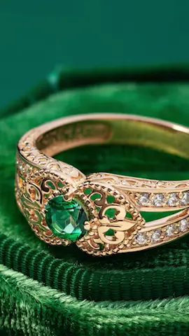 ¿Cuanto costaría un anillo de oro verde?.🤔✨💎 📱Escríbenos: 941 445 104 #andreajoyeria #joyeriafina #donjoyero #diamantes #inversión #esmeraldas #oro #plata #perú