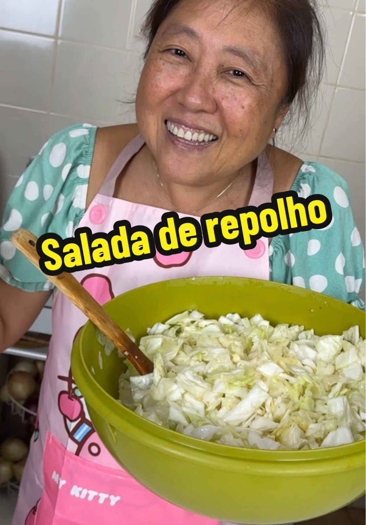 Salada de repolho mais fácil do mundo 😋👍 #salada #repolho #receita #receitasimples #culinaria 