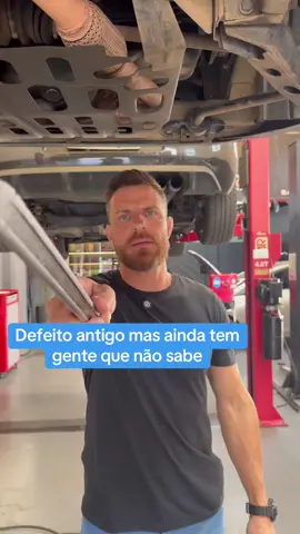 Luz de óleo fica acesa e piscando,quando acelera apaga !!! Se ficar por muito tempo vai acabar estragando o virabrequim  #corsa #celta #cobalt #onix #chevrolet