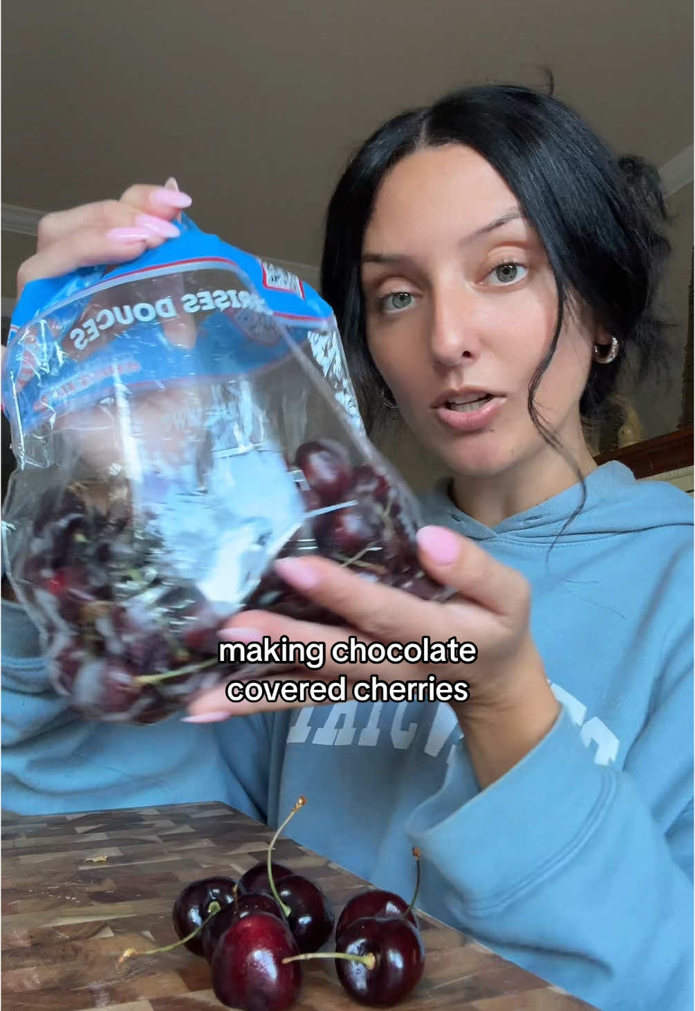 cherries are so cute 🍒 #trend #trending #mukbang #mukbangs #fruitmukbang #fruitmukbangs #fruit #fruits #food #Foodie #cherry #cherries #mango 