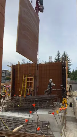 #constructionlife #construction #mexicanosenelextranjero #foryoupage #paratii #canada_life🇨🇦 #workhard #construccion #fypnシ゚viral #vancouver 