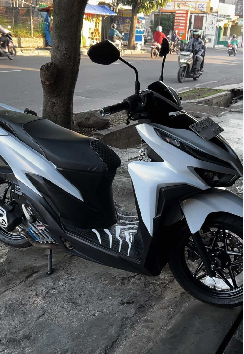 pemanis part II #vario #varioputih #vavarioan #karpetmotor #karpetvario #karpetvario125 #fyp #CapCut 