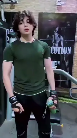 ما لا ينبغي أن يذبل من الزهور، ينبغي الاعتناء به. 