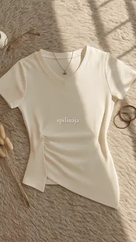 #kaosvneck #kaoswanita #outfit2025 #outfittrends #kaosviral #kaosviralkekinian 