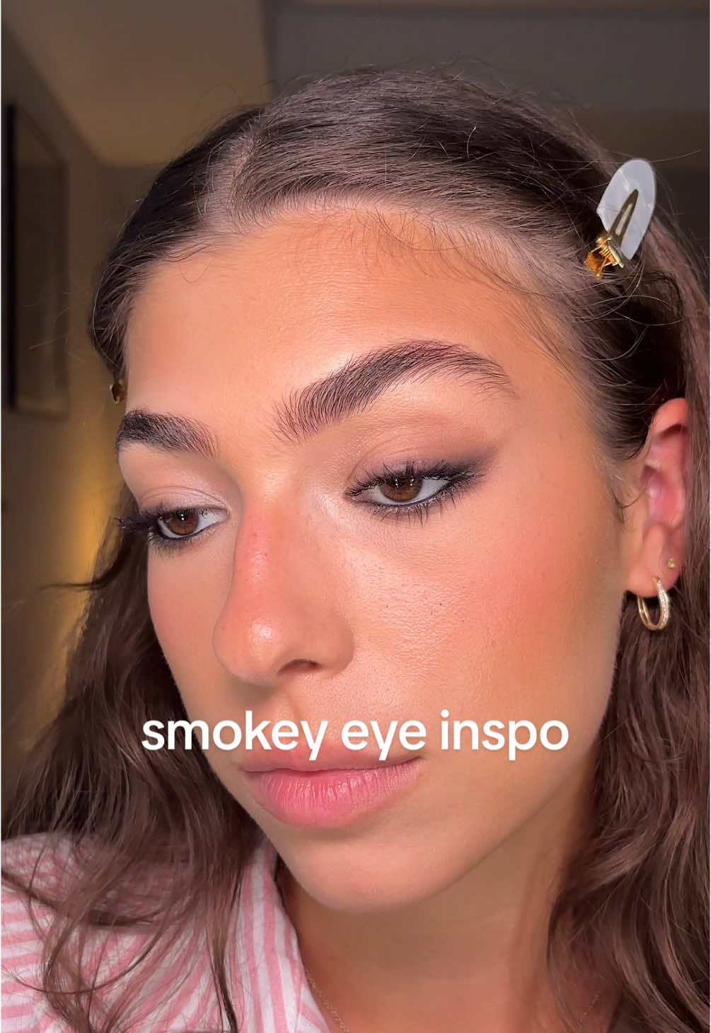 let’s do a stunning, simple black smokey eye look 👀 @NYX Professional Makeup #makeup #smokeyeye #smokeyeyelook #eyeshadowtutorial #eyeshadow #makeuplook #makeupinspo 