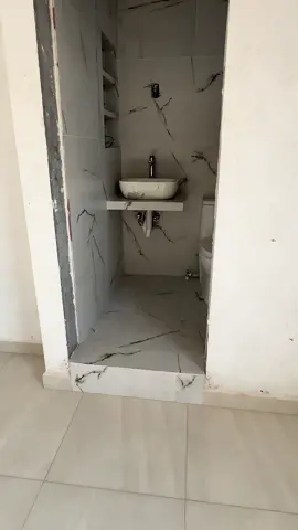 Algo sencillo 👷🏽‍♂️#porcelanato #paratii #fyp #baño 