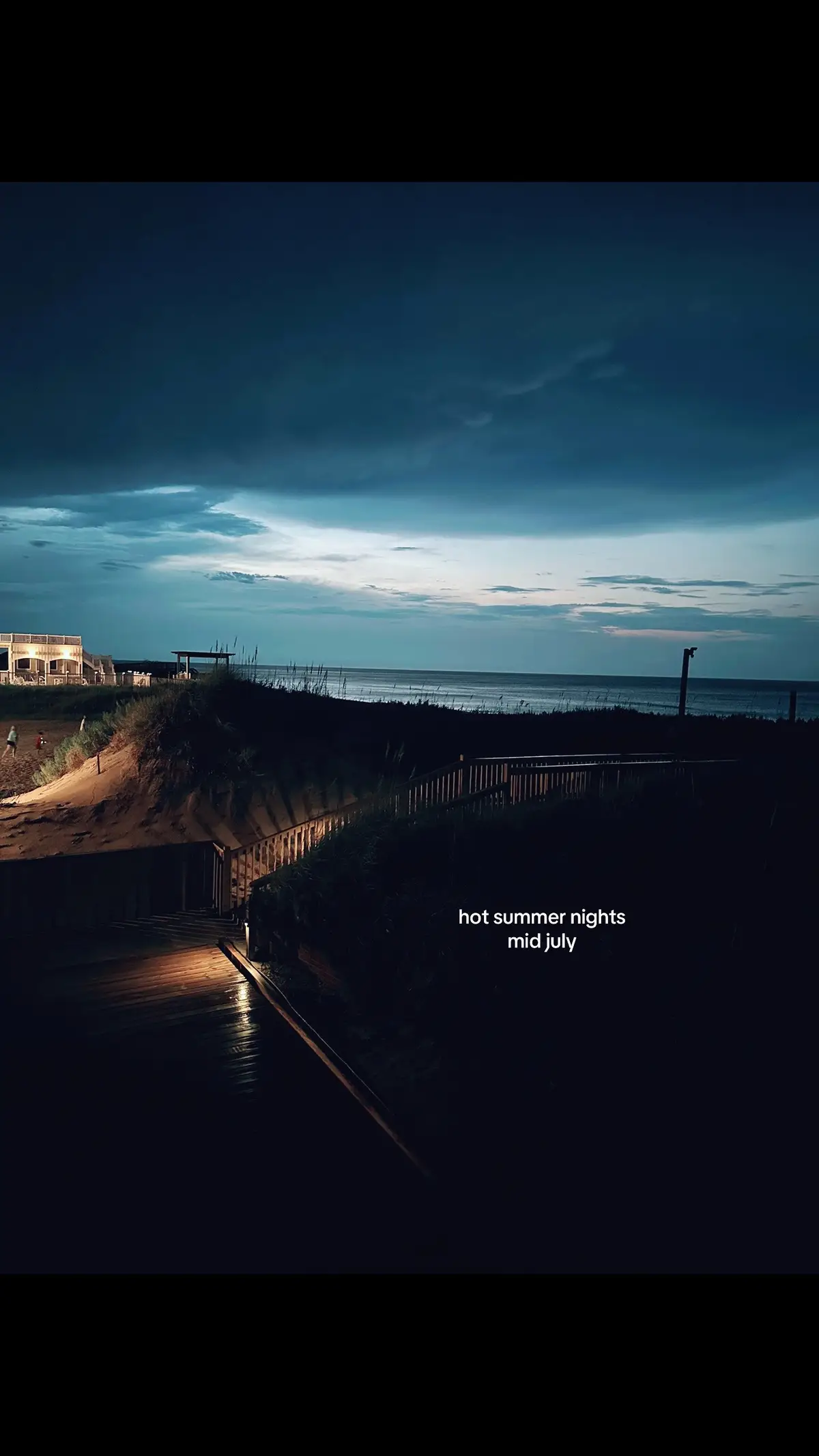 #obx #babymoon #26weekspregnant #pregnancyjourney #outerbanks #beachsunset 