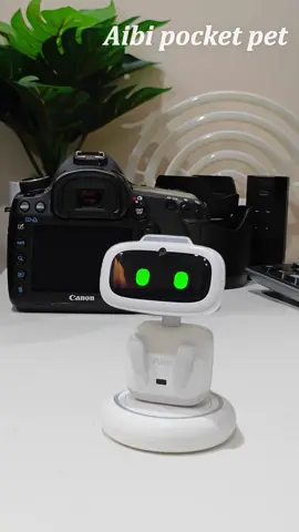 Why Aibi is heartbroken? 💔Who made him cry?🥹🥹🥹#desksetup #fun #techtok #aibi #aibipocket #aibipet #aibirobot #livingai #aibipocketpet 