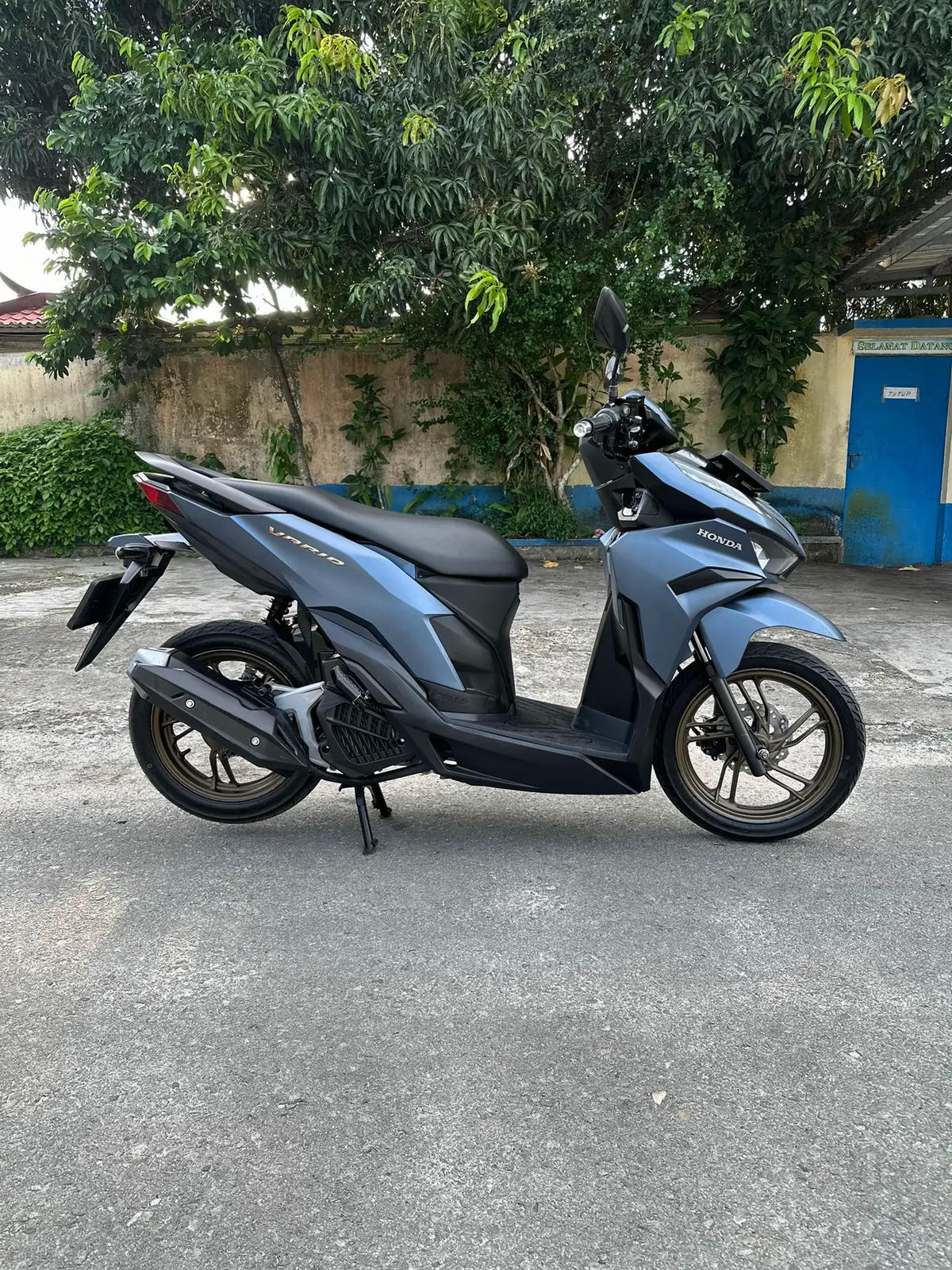* Honda Vario 125 * Tahun 2025 * Pajak hidup panjang * BK Serge kota * Surat-surat lengkap semua * Kereta masih mentah * Kereta jarang kali digunakan * Odo jarak tempuh baru sedikit 400 * Remote masih ada dua aslinya * Body body masih mulus semua * Ban muka belakang masih tebal * Kelistrikan masih aktif semua * Kalau mau cek unit bawa mekanik * COD Tebing Tinggi Sumatera Utara * No hp/wa 085362748685 #fypシ #semua #jualmotor  #fypシ゚viral🖤tiktok  #motorbekas 