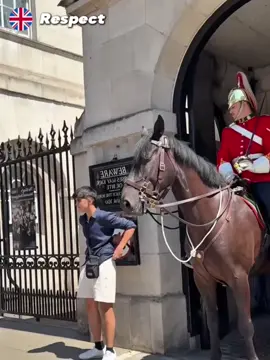 🇬🇧Different endings 🇬🇧❤️💂‍♀️💂‍♀️ #respect #royalguard #kingsguard #kings #amor #horse #london #tiktok #londontiktok #uk 🇬🇧🇬🇧
