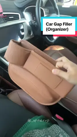 Replying to @hanis gap filler organizer boleh beli kat beg kuning! Sila la beli kalau fon/kunci/duit syiling asyik hetih celah tu. Functionn #caraccessories #afifahshare #carorganization #carorganizer #carseatgaporganizer 