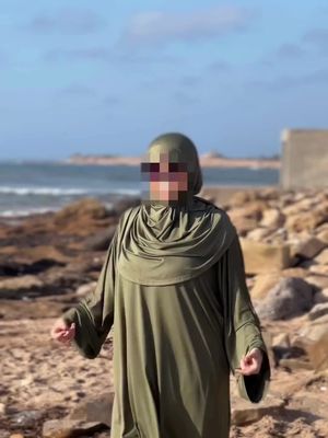 بوركيني أنيق وطويل بلمسة تركية… حشمة وراحة مضمونة