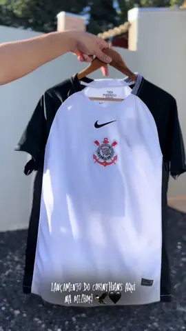 LANÇAMENTO CAMISA DO TIMÃO /25 🦅🖤🤍 Em primeira mão para vocês todos os detalhes do nosso novo manto, o que acharam ? 🖤 E claro que você pode adquirir a sua na @reidaspeitas.vg , a melhor! 🔥 #camisadetime #camisadotimão #camisadocorinthians #camisadefutebol #cuiabá   