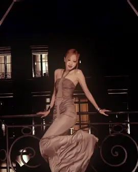 thử xem đứa nào dám bắt nạt e?(sound của mình lấy thì cre)#rosie #rosé #fybシ #purelight☾ #psieꨄ #llst✩ #fst♡ #tsoh✶ #bpme♡ #campcy 