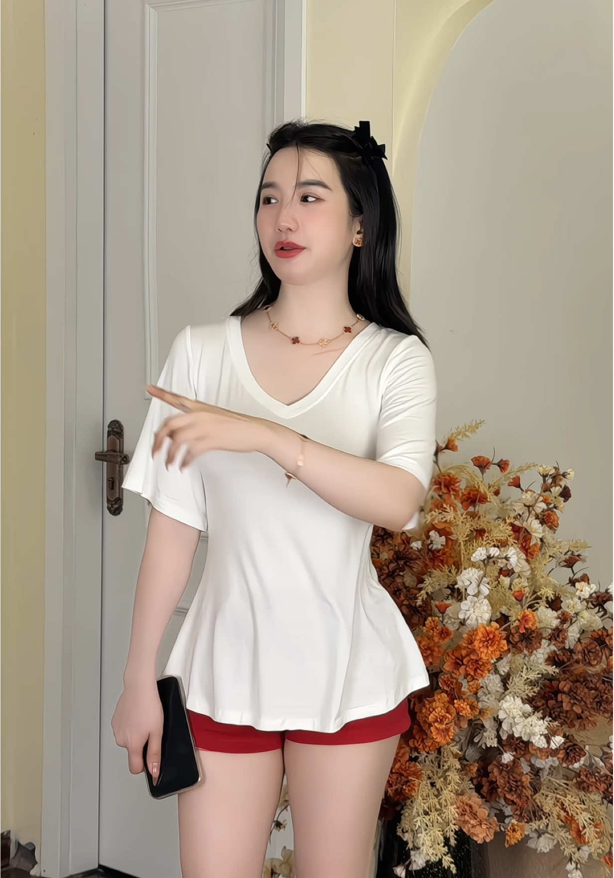 Áo thun lạnh cổ tim mặc mát thích lắm ạ