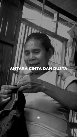 Bagus banget suara si ibu 🤩 #antaracintadandusta #laguviral #liriiklagu #liriklagu  Source TikTok : @andryrm03 
