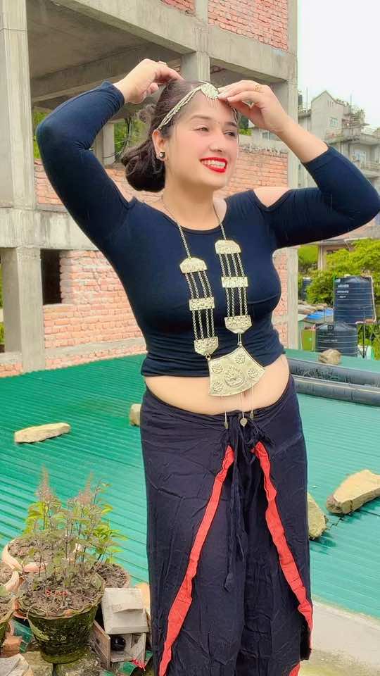 Sadi laido 😂🙏🏻#bisu #foryou #trend #foryou #dance #viral #dance #bishakhatimilsina #bishakha #trending #bisulovesyou #chovarrani #creatersearchingsight #bhojpuri 