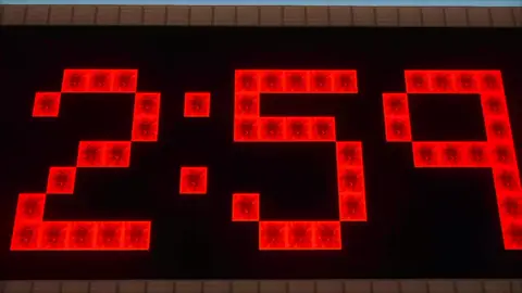 Mañana 5pm hora CDMX  estaremos en vivo desde twitch y tíktok en los juegos del calamar en @Mineworld.online así que no se lo pierdan twitch: Lunari_vx #Minecraft #paratiiiiiiiiiiiiiiiiiiiiiiiiiiiiiii #fyp #fypシ #squidgame #juegosdelcalamar 