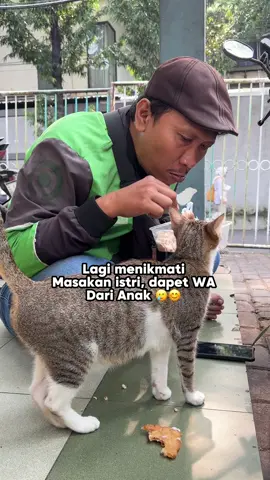 Dulu digendong, sekarang udah bawa tas sendiri…🥹😍 Waktunya gue semangat lagi 🔥 nggak boleh males-malesan. Langkah kecil si bontot ke sekolah, jadi alasan besar buat gue terus melangkah 🫶