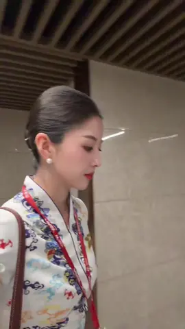 今天是元气满满打工人的一天✌️#原创视频 #vlog日常 #自己爱自己比谁爱你都靠谱 #分享