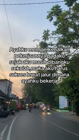 Lapak tahu kocek sakera buka setiap hari ya mulai jam 15.00-21.30 📍didepan smp nusantara krian-sidoarjo