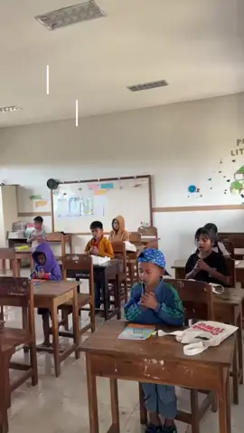 Sabtu 19 Juli 2025 Tanam Tuwuh Badung melaksanakan program Tanam Tuwuh Mengajar, Semangat terus untuk adik” kami Tanam Tuwuh akan selalu ada untuk kalian❤️🥰 #tanamtuwuhbali #giriprasta #menebarkebaikan #aksinyata #bergerakbersamamembantusesama #mengajar #SD 