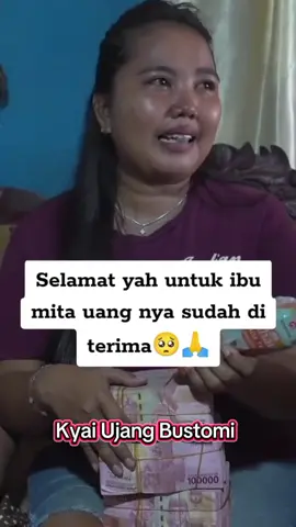 Viral ibu ini telah menerima bantuan uang gaib dari Kyai Ujang Bustomi#alhamdulillah #syukurselalu #berkah #insyaallah 