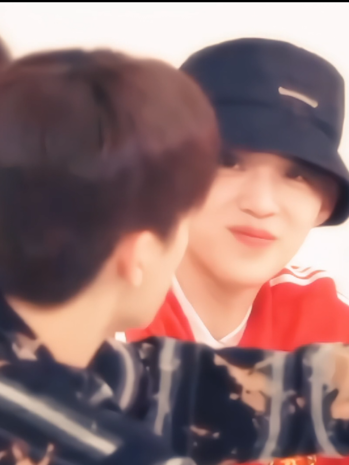 leader and Maknae >_< #seventeen #scoups #dino #cheolchan #hyung #maknae #edit #carat #lawansvt 