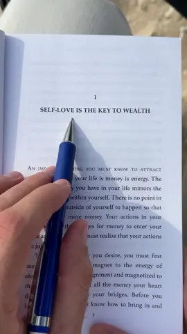 “Your Unique Path to Wealth” 📖 has helped thousands manifest an abundant life. Find it in my TikTok Shop. #spirituality #lawofattraction #selfhelpbooks #booktokusa #usreaders 