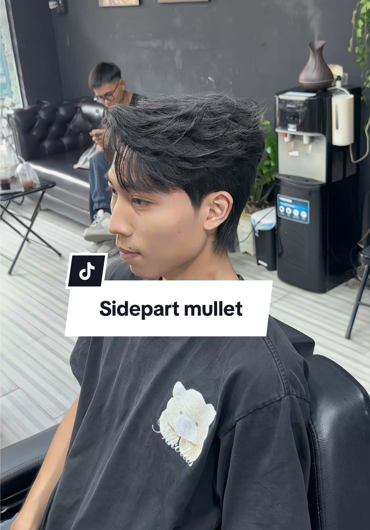 Mullet vẫn chưa bao giờ hết hot mọi người nhỉ 😉 #haircut #tocdep #viral #xuhuong #tocnamdep 
