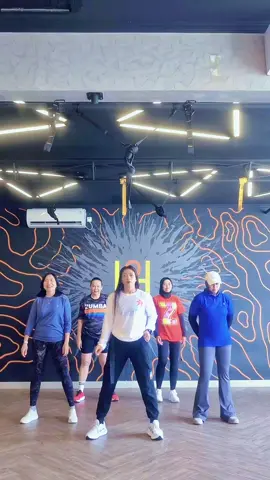 @adistyisti @rum_aaruum  #zinyani #zumbalovers #zinyanitjg #tabolabale 