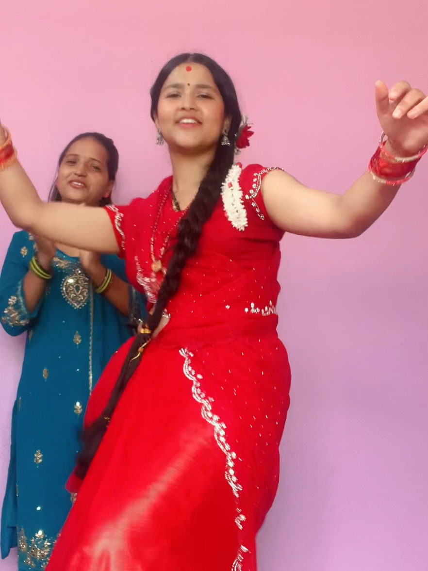 छोरी नाच्दै म सग आइपुगिन@दिप्ती_शर्मा_🌼💐 @Nisha_Adhikari🙋‍♀️🇳🇵🕉️🇰🇷 #surkhetmuser🇳🇵 #tiktoknepal🇳🇵 