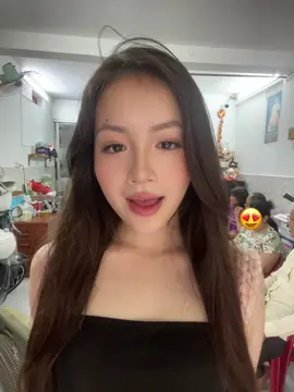 Cả nhà cho con quay cái này xíu nha :))