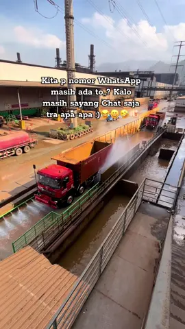 Tetap dia akan telpon me laki-laki lain so tra suka p dia,?😂😂😂🤣🫵🏻#fyp #storywhatsapp #lewatberandafyp #kopi👉☕️ 