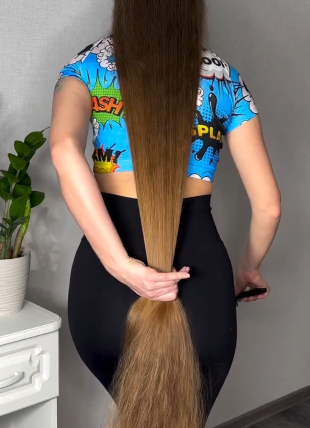 la déesse qui possède les cheveux le plus long au monde