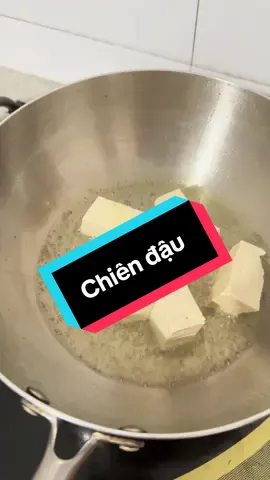 Chiên đậu trên chảo inox không lo bị dính là đây . #chaoinox #chao 