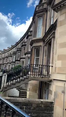 Good Morning From Scotland 🏴󠁧󠁢󠁳󠁣󠁴󠁿 #Scotland #scotlandvibes #scotlandbeauty #edinburghscotland #edinburgh #greatview #rainyday 