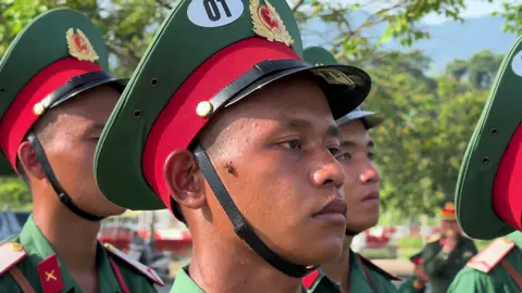 Oiiiiiiii tui quay mà mắt tui ngấn lệ các bà oiiiiiiiiiiii🥹🥹🥹🥹thương các cbd quá #A80 #quandoinhandanvietnam #langvanhoa54dantoc #xuhuong #varl #chubodoi❤ #fyp #tiktokviral 