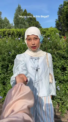 tag your bestie to do this trend😆🤏 #illegaltrend #illegal #TikTokFashion #ootdhijab #fypシ゚ 