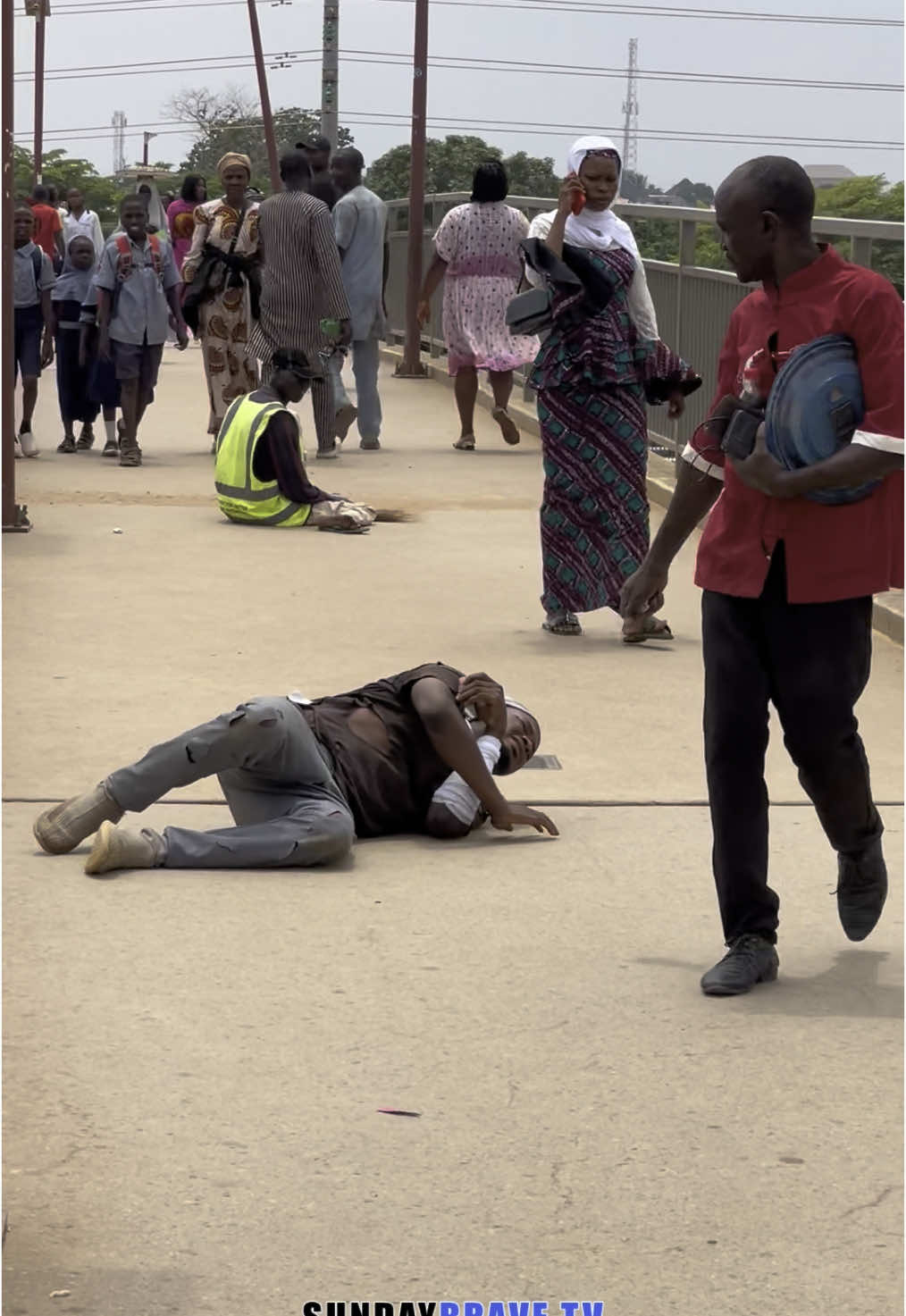 Social experiment that will make you cry with a happy ending  #iamsundaybrave #viral #socialexperiment #kindness 