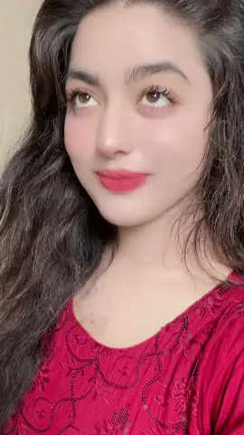 موسم کی ہوا کچھ کہہ رہی ہے، یادوں کی خوشبو بہا رہی ہے#foryoupage #kiraniram #beautyhacks #beauty #tiktoklive 