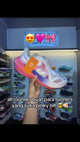 LUCU DAN CAKEEPP BANGETT JEZZ!! dipake buat semua latihan lari oke bangett!! #hyperglide #ortuseight #sepatulari #runningshoes #sneakerzone #sneakerzonemalang 