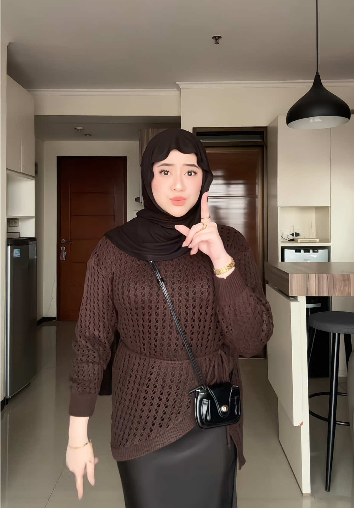 atasan blouse jaring lucu yaaa🫢🤎 #blousejaring #blousejaringviral #blouserajut #OOTD #ootdinspo #ootdfashion #mydinish 