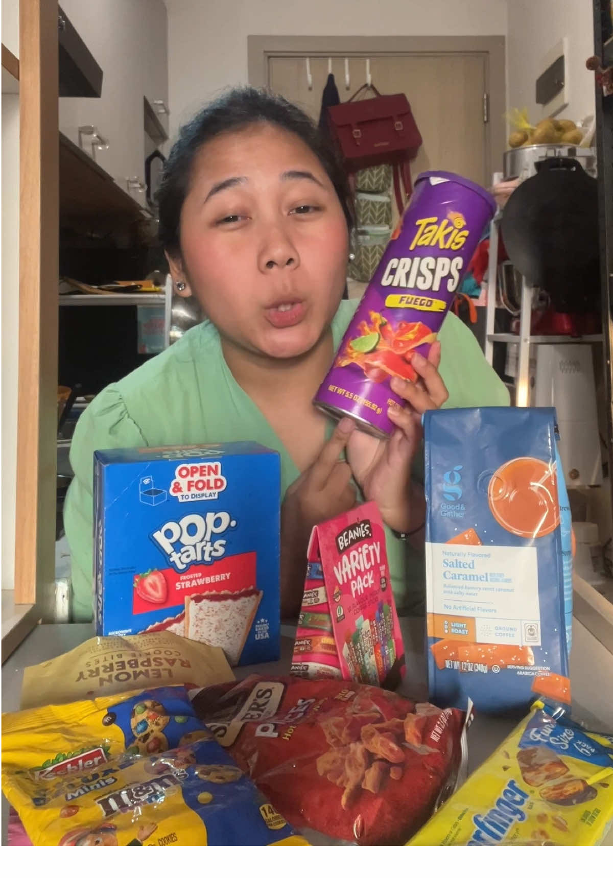UNBOXING SNACK DARI USA🇺🇸 Kira2 mana dulu yang ku cobain ya? 🥹🥹 pengen makan semuanyaaaa 🛍️ @warungcimunhs @M O N A  #jastip #jastipamerika #jastipchina #snackimport #snackamerika #snackimportmurah 