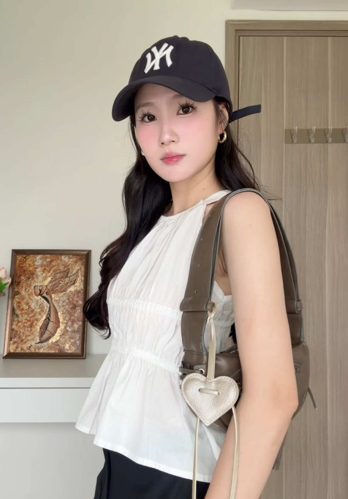 🤍🖤 casual outfit #OOTD #myoutfit #phoidoxinh #trending #outfit #xuhuongtiktok #xuhuongtiktok #thoitrangnu #casualoutfits 