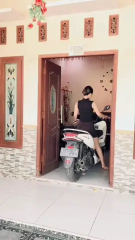 ritual memanggil hujan ga si? #pcx150 