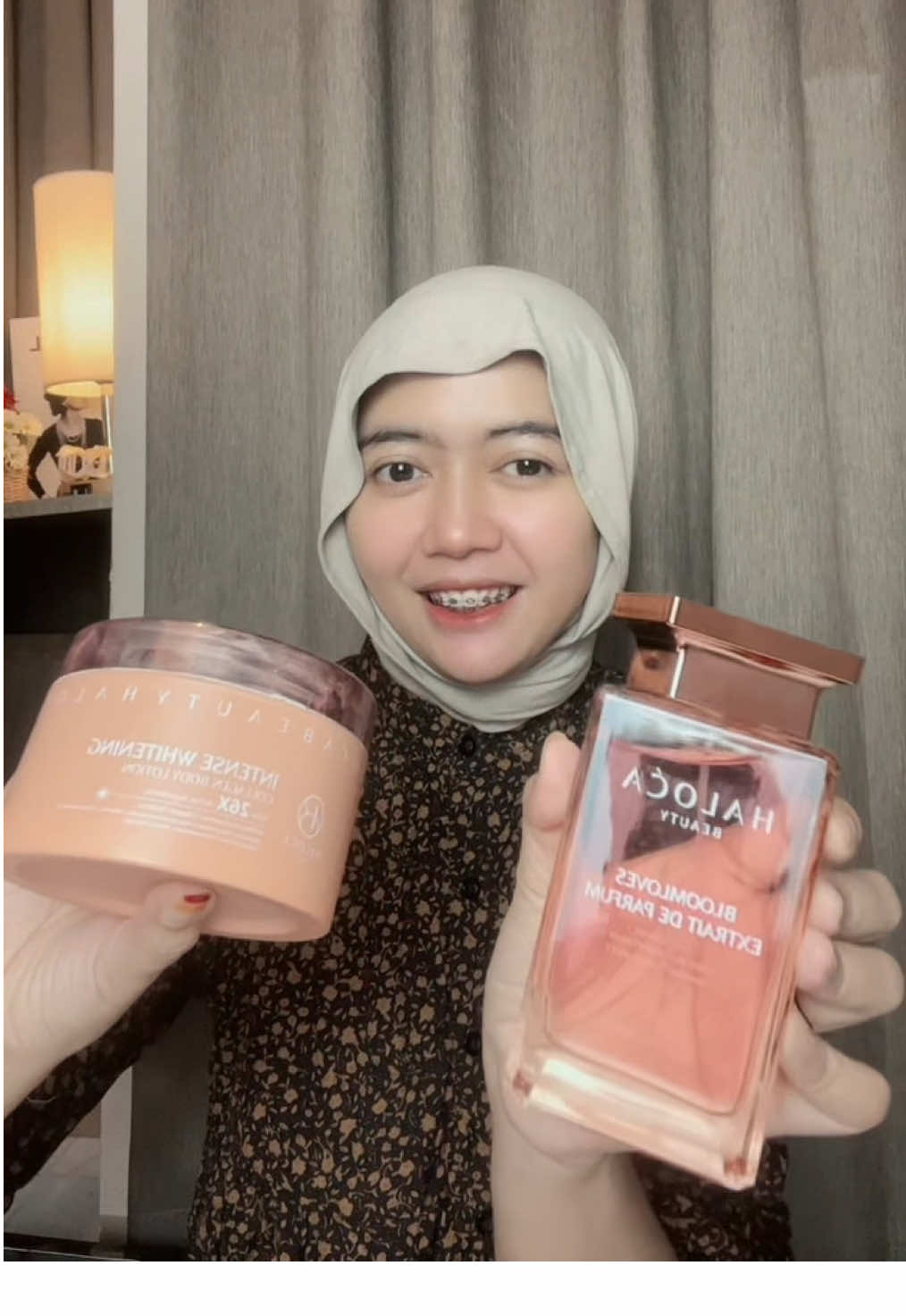 Kalian gk bakal rugii deh ini extrait de parfum 100ml gede pool, wanginya mevvah🥰#halocabeauty #haloca #halocabeautyofficial #parfumhaloca @Hallowica @Annisyareskyla @CCTV OWNER HALLOWICA @Tariikaaa 