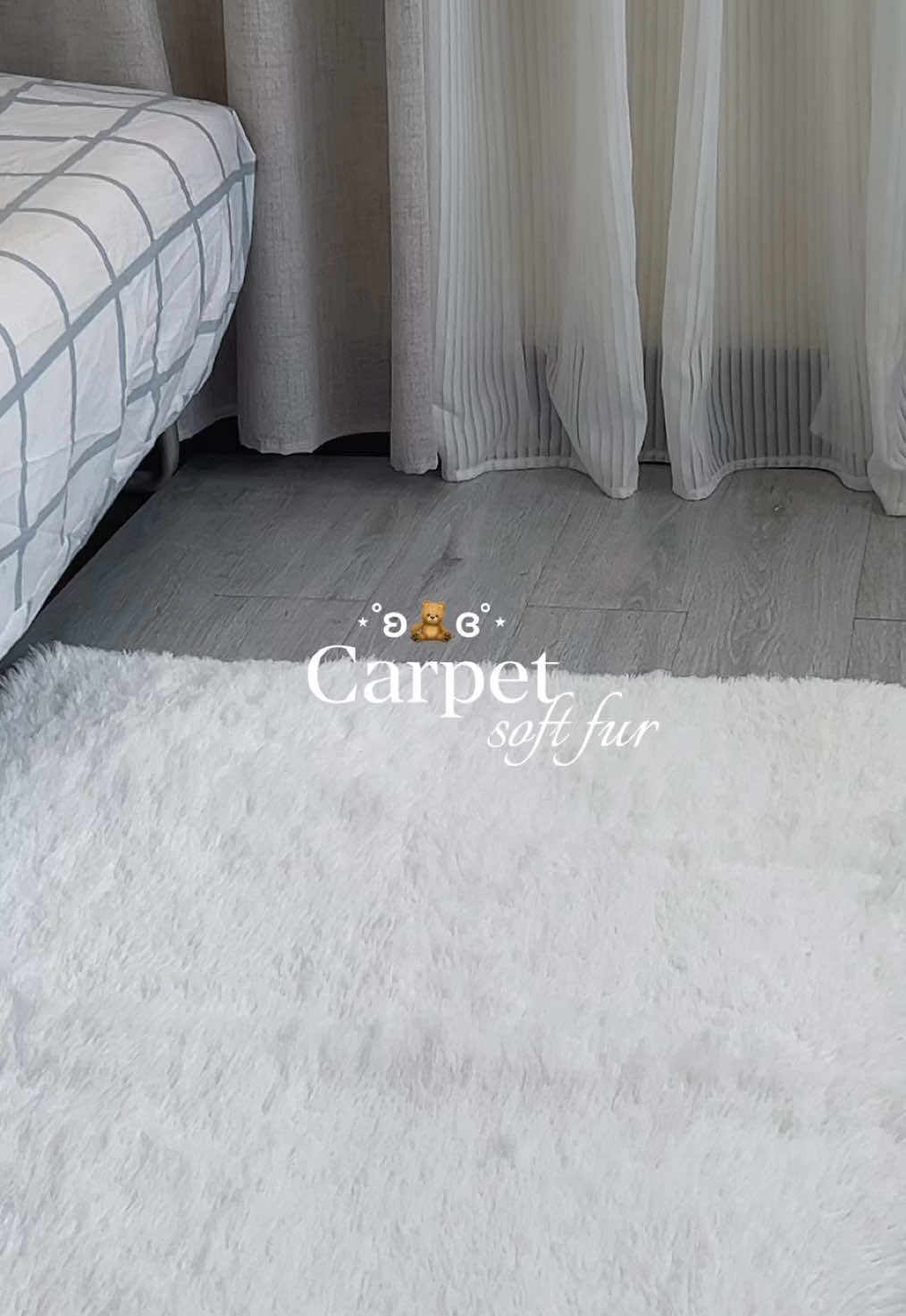 I've finally added a comfy carpet into my cozy space ☁️🧸🤍 #carpet #rug #softrug #furcarpet #homedecor #cozyvibes 