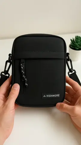 Tas Selempang HIGHMORE — Simpel, Kuat, dan Stylish Buat Aktivitas Harian! HighmoreBag #TasSelempangPria #TasSimpleKeren #GayaPria #OOTDPria #TasHarian #TasLokalKeren #FYPIndonesia 